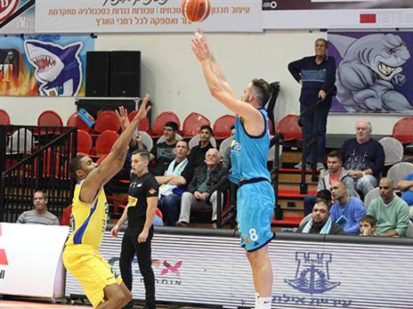 שמחון. נמצא בכושר אדיר (מנהלת הליגה)