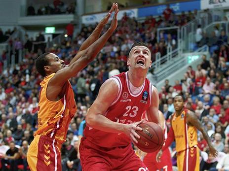 אומיץ' יישאר? (דני מרון)