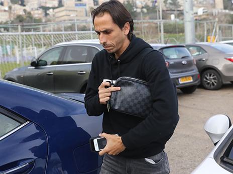 בניון מחכה לשחרור מבית"ר (יונתן זינדל, פלאש 90)