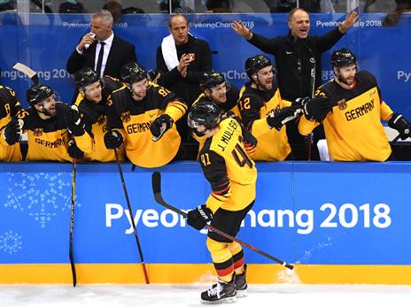 הגרמנים פינטזו על הפתעה (getty)