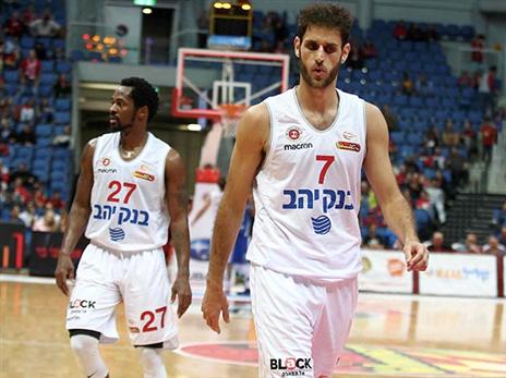 האלופה בצרות (אלן שיבר)