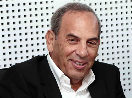 התבטא בעד סדרות. פרנקל (אלן שיבר)