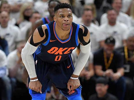 ווסטברוק, יפספס את משחק 5 בסדרה? (getty)