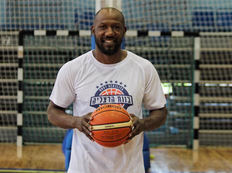 קאר: "ברדפורד משתפרת מעונה לעונה"