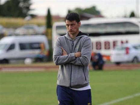 איביץ'. עדיין בוחן את השחקנים (באדיבות מכבי ת"א, האתר הרשמי)