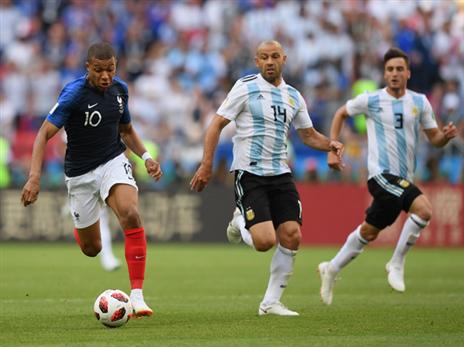 אמבפה. מתקרב לטופ העולמי בצעדי ענק (GETTY)