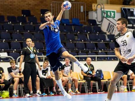 שון סלס עולה לשער (Slavko Kolar, EHF)