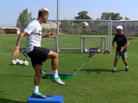 לא מוריד את הרגל מהגז