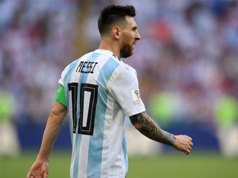 מסי. עתידו לוט בערפל (getty)