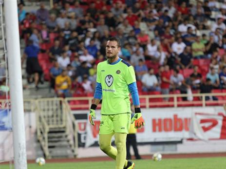 ראיקוביץ', מקבל תמיכה (באדיבות מכבי ת"א, האתר הרשמי)