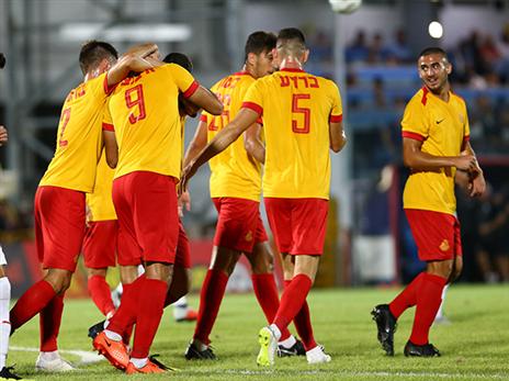 שש נקודות מתשע. אשדוד (לירון מולדובן)