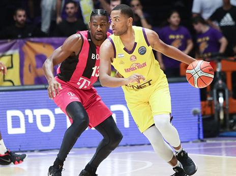 וואייט, דקות טובות בסיום המחצית הראשונה (FIBA)
