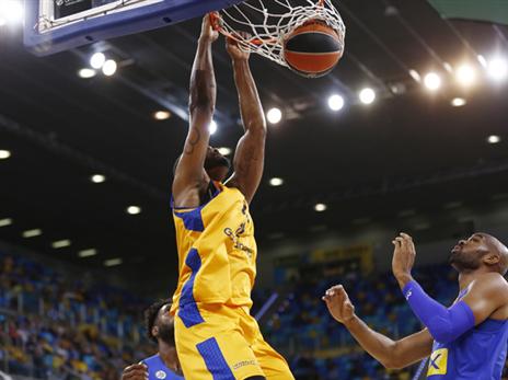 אוואנס חגג על מכבי ת"א (Miguel Henriquez, GETTY)