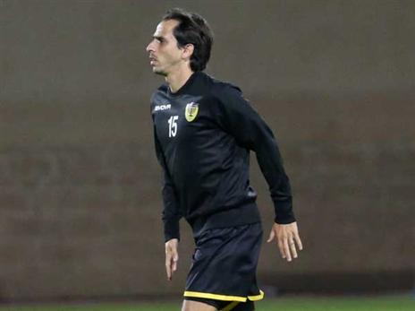 הקהל הצהוב אוהב אותו. בניון (יוסי שקל)