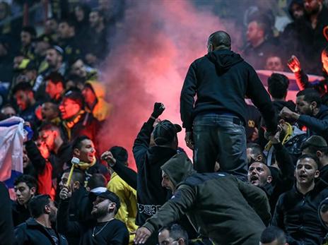 הקהל סיפק הצגה, השחקנים לא (סוכנות ג'יני)