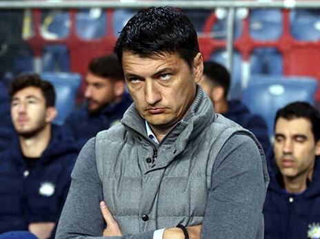 לא הגיע. איביץ' (אלן שיבר)