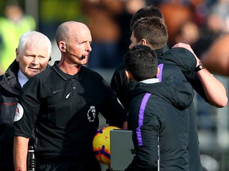 פוצ'טינו מתעמת עם מייק דין (Alex Livesey/Getty Images)