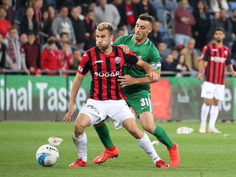 בואו נקווה שלא יהיו בליגה עוד משחקים כמו הדרבי החיפאי האחרון (יוסי שקל)