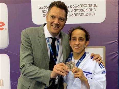 עם המאמן שני הרשקו (איגוד הג'ודו)