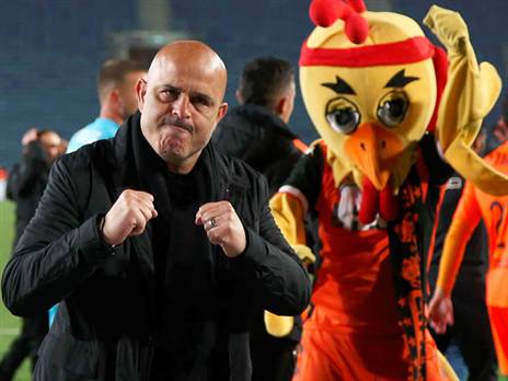 "יכול להגשים את החלומות גם איתנו". אבוקסיס (צילום: אלן שיבר)