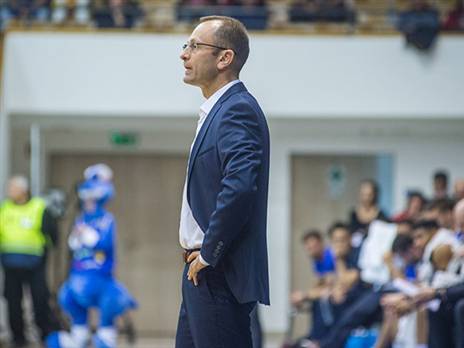 שמיר. פספס את ההזדמנות לזכות בתואר אירופי ראשון כמאמן ראשי (אתר היורופקאפ)