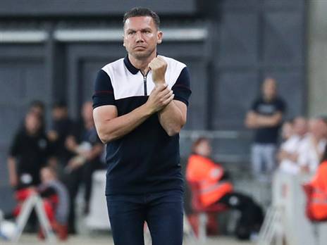 קרוב לאירופה. בכר (דני מרון)