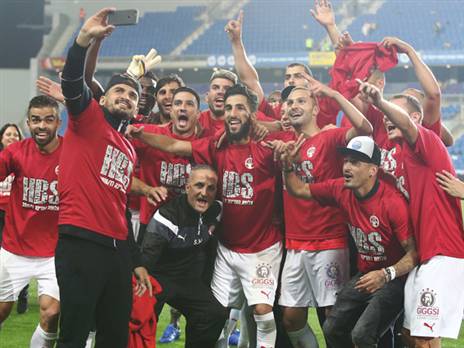 ב"ש חוגגת אליפות. רגע השיא של גורש (צילום: דני מרון)