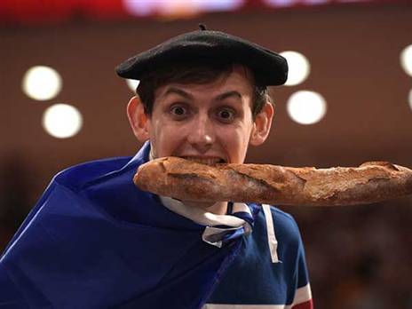 האוהד הצרפתי עשה חייך פחות בסיום (getty)