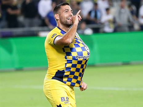 מאושר במכבי ת"א. שכטר (דני מרון)