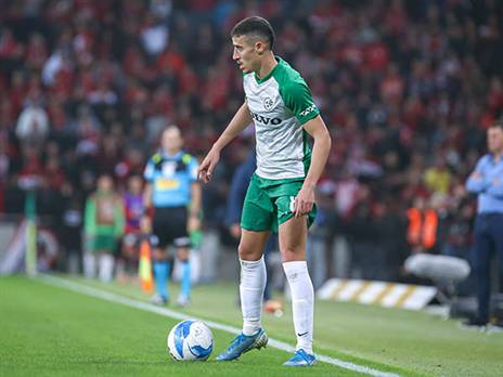 צהוב יגרום לו להחמיץ את נתניה. חזיזה (צילום: מאור אלקסלסי)