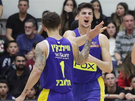 מפנטזים עליו בשיקגו. אבדיה (אלן שיבר)