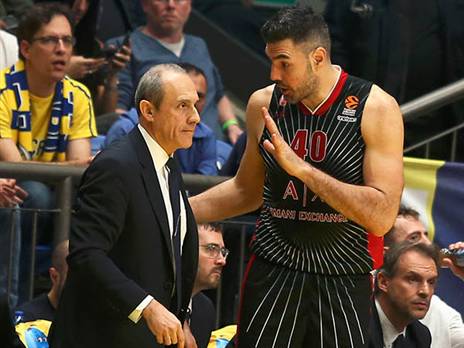 מסינה וסקולה. עשו צרות בפתיחה (אלן שיבר)