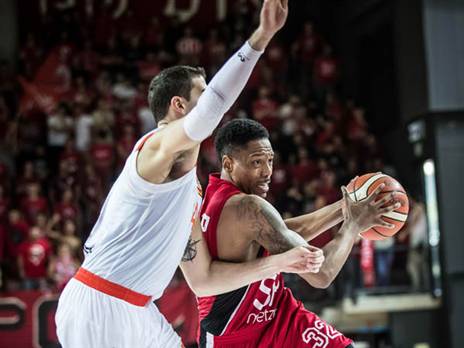 סמית ג'וניור, עשוי לעזוב