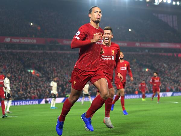 ואן דייק. התחיל כמגן ימני (Getty)