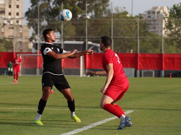 אשקלון ניסתה לחזור למשחק. (קרדיט: מועדון כדורגל הפועל תל אביב)