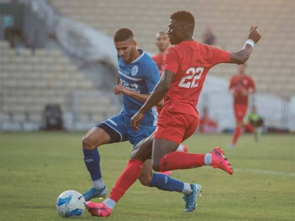 אלטון עם בישול גדול (באדיבות הפועל ב"ש)