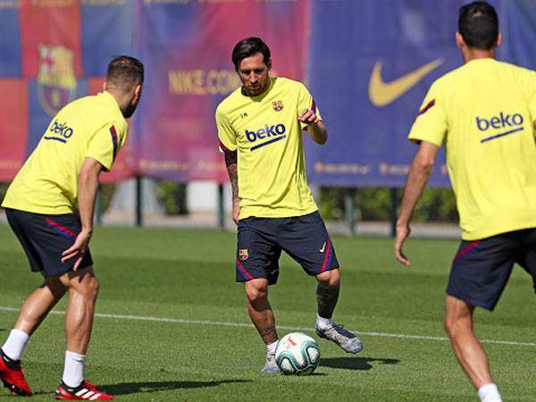 ברצלונה שבה להתאמן אמש (getty)
