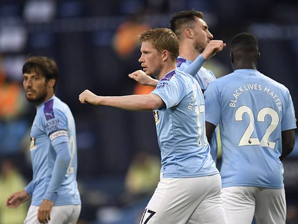 ליברפול עדיין מחכה לאיבוד נקודות של דה בריינה וסיטי (getty)