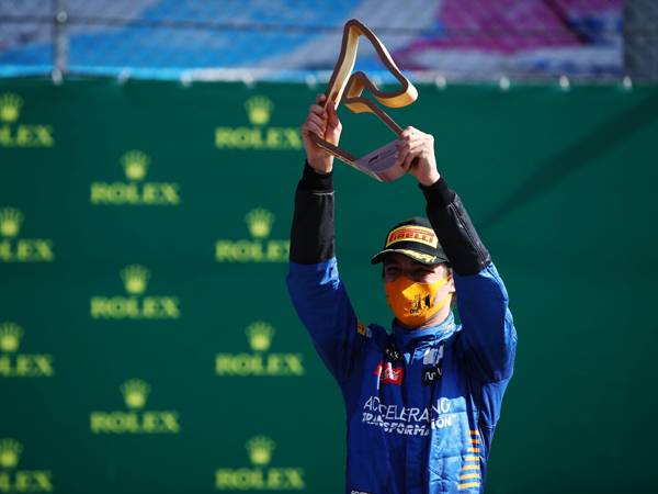 כנגד כל הסיכויים נוריס סיים שלישי במירוץ הפתיחה של העונה (GETTY)