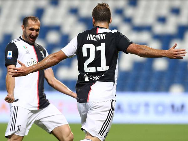 היגוואין. חגג 0:2 (Getty)