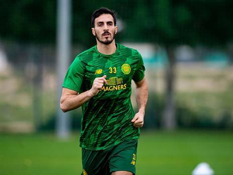 המשפחה בישראל והוא בסקוטלנד. אלחמיד (Getty)