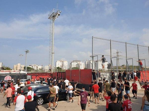 אוהדי הפועל ת"א הגיעו לתמוך