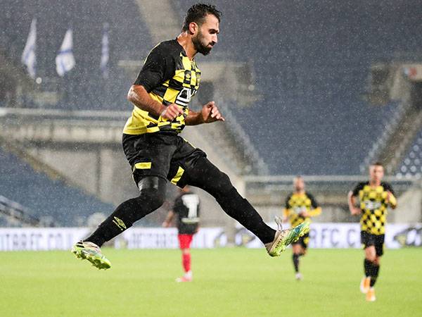 אוחנה. "כוכב על" (דני מרון)