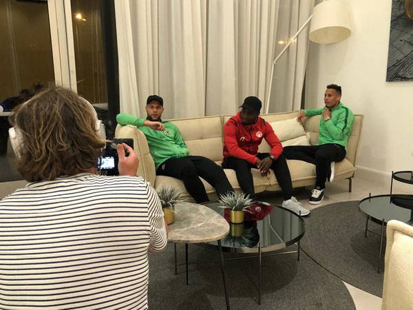 הסרט עוסק בשחקנים הולנדים שמצליחים ביעדים אקזוטיים. שרי, ווילדסחוט, האסלביינק ואקולטסה מככבים