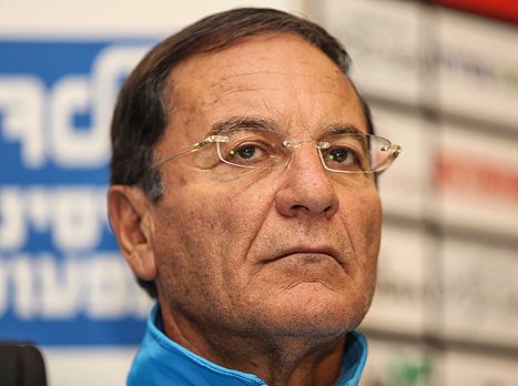 אלי כהן. נקלע לסיטואציה בעל כורחו (נועם מושקוביץ')