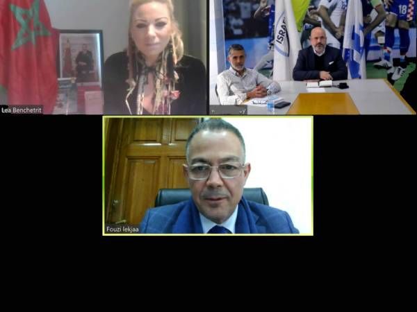 שיחה היסטורית. (קרדיט: ההתאחדות לכדורגל)