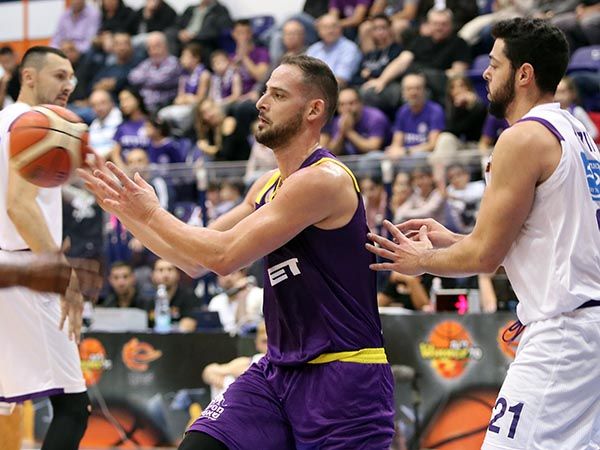 (מנהלת הליגה)