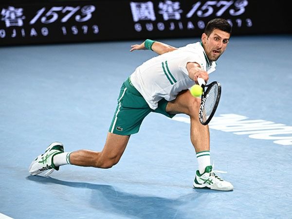 ג'וקוביץ' מתח את עצמו עד קצה גבול היכולת (GETTY)