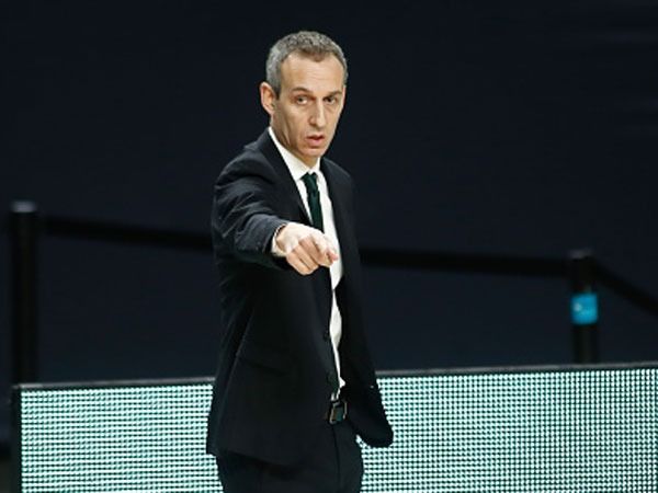 קטש נפרד מפוסטר (GETTY)