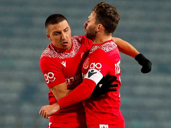 יפתחו בחלק הקדמי. אלטמן ודוידה (אלן שיבר)